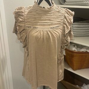 Size L tan ruffle top